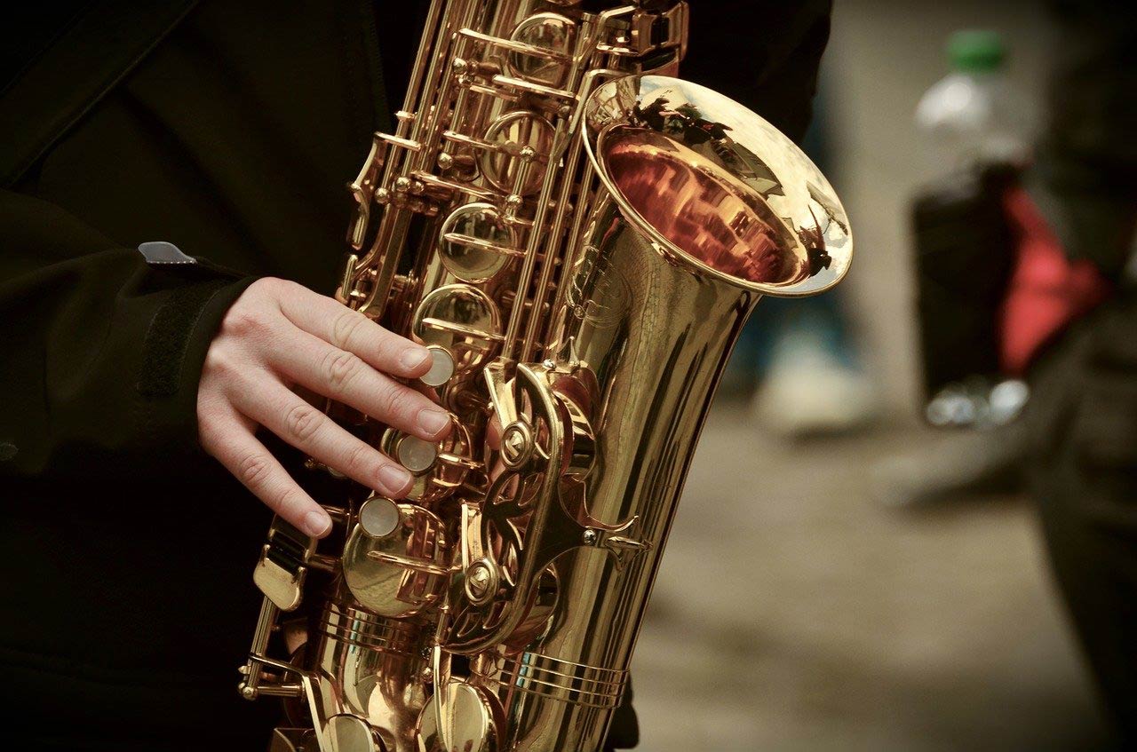 image saxophone